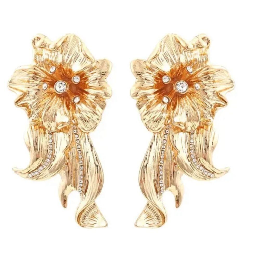 Elegant Gold Floral Earrings A1300